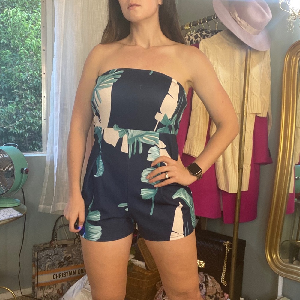 Tropical strapless romper